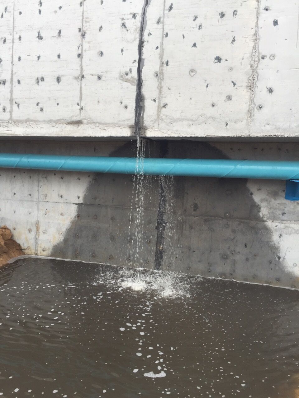 臺州地下室伸縮縫防水堵漏 現場做樣板看效果