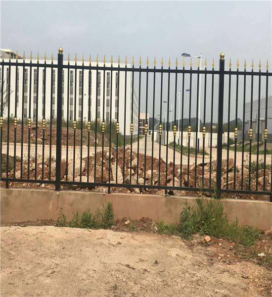 广西锌钢围栏价格一米丨广西锌钢围墙价格丨广西锌钢围栏厂家