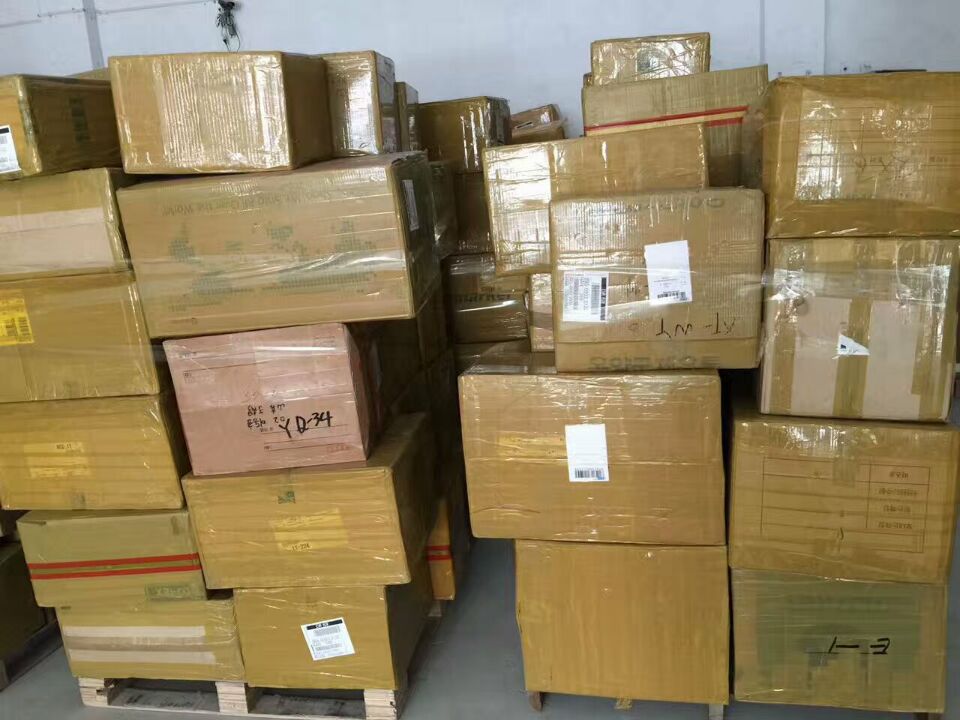 广西邮寄物品到新加坡，马来西亚，托运行李物品国际物流