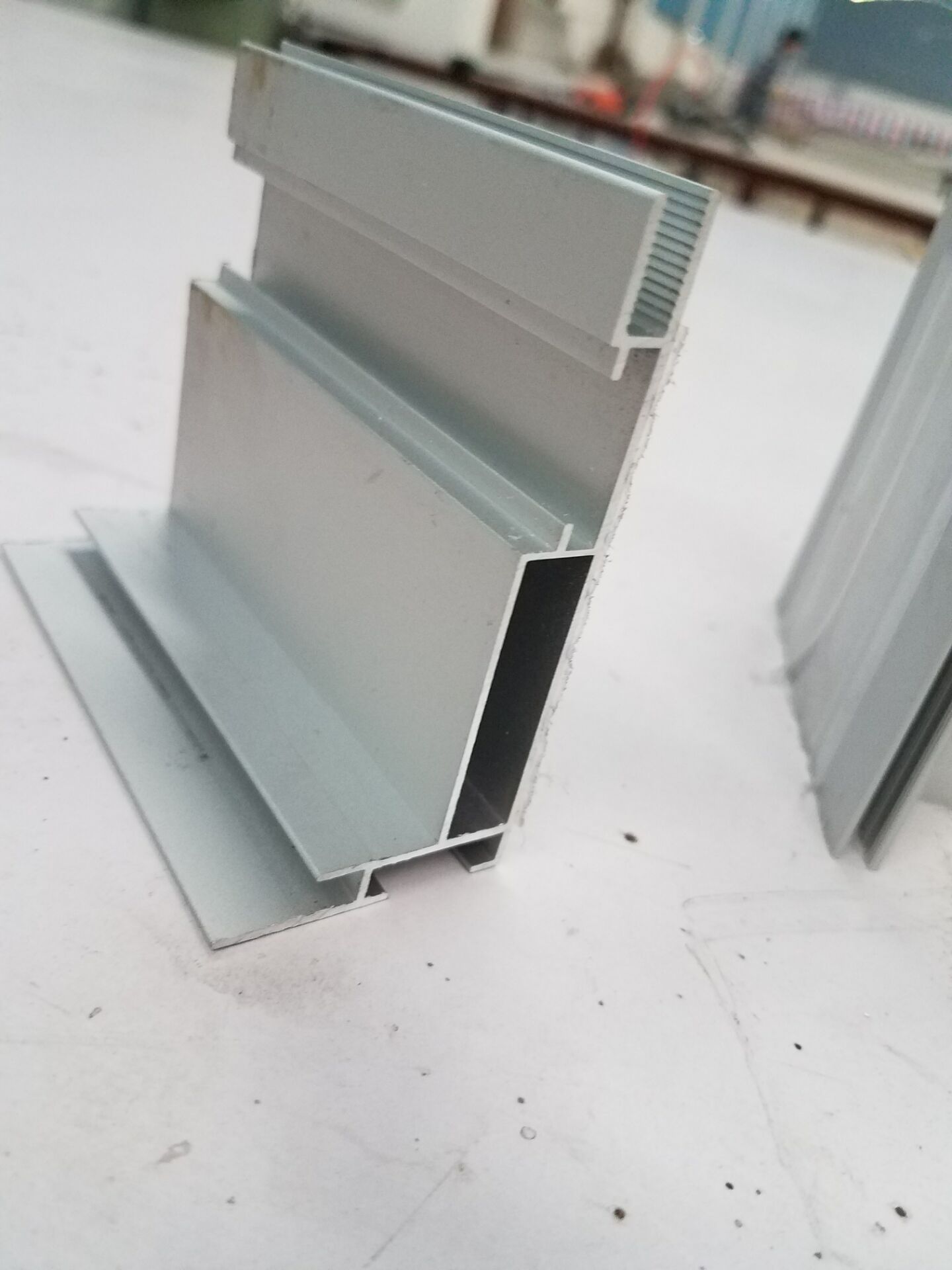 供应江苏地区新型抽插6.0公分铝合金灯箱铝材 颜色多样 尺寸可定制