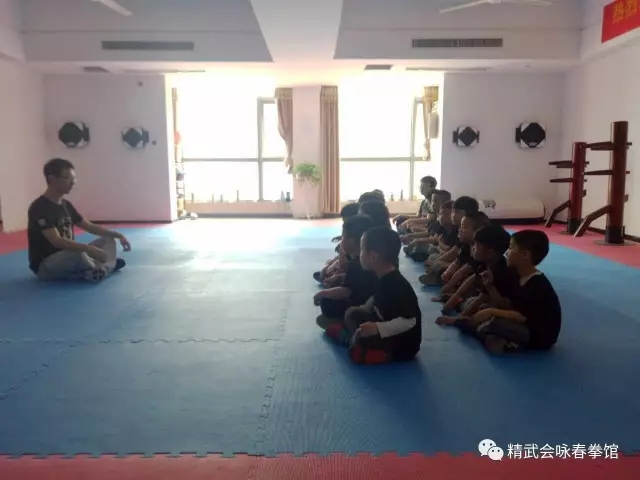 郑州学武术培训咏春拳可以选择精武会咏春拳馆！