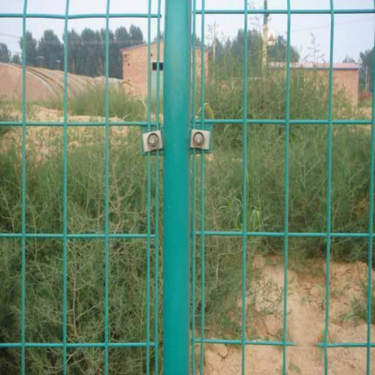 双边丝护栏网铁丝防护隔离围栏荷兰网护栏圈地