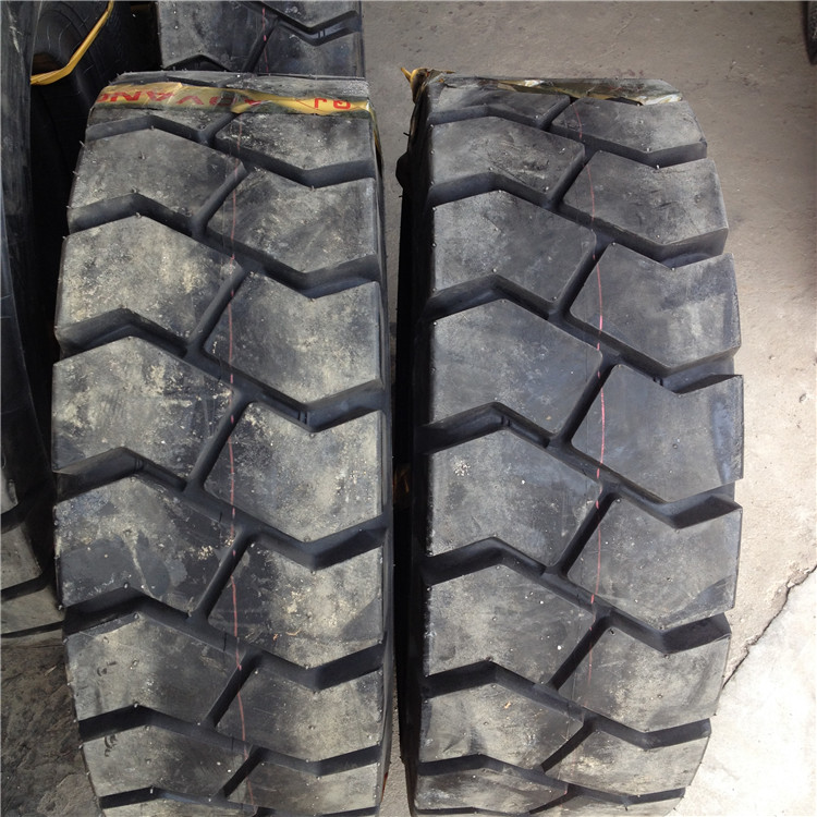 长期供应前进28*9-15叉车轮胎 耐磨抗扎 质量保证