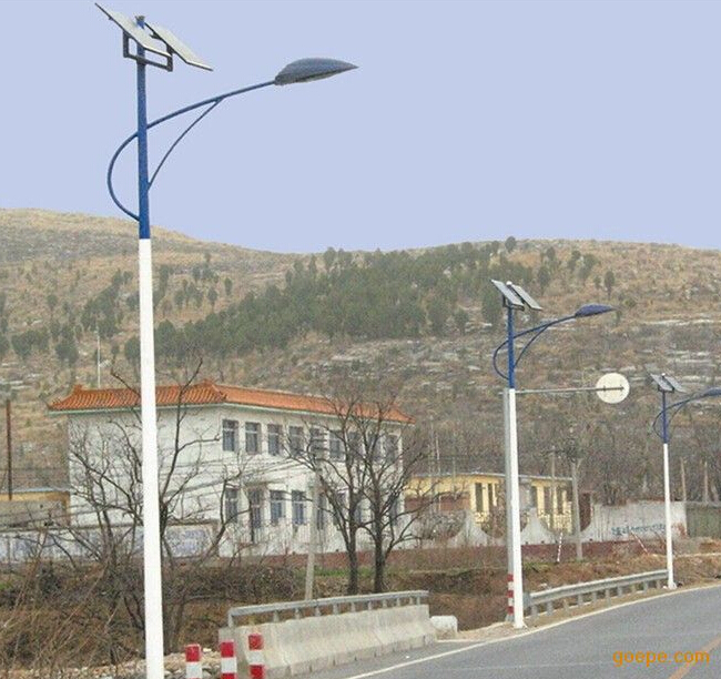 供应龙江品牌太阳能道路灯-中国结红灯笼造型路灯灯杆