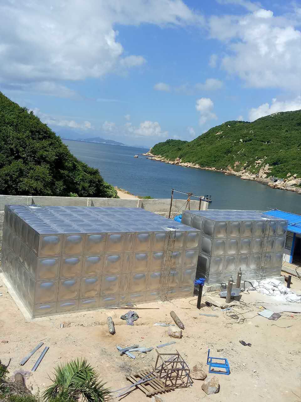 供应海南金号不锈钢水箱定做+不锈钢供水设备厂