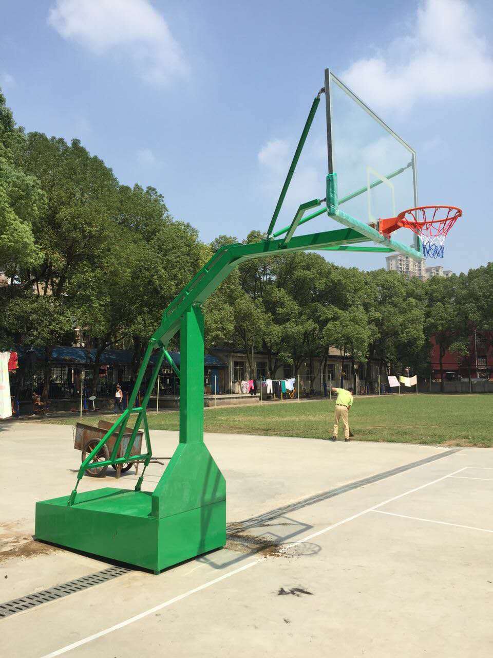 济南篮球架 移动升降篮球架 标准比赛篮球架安装
