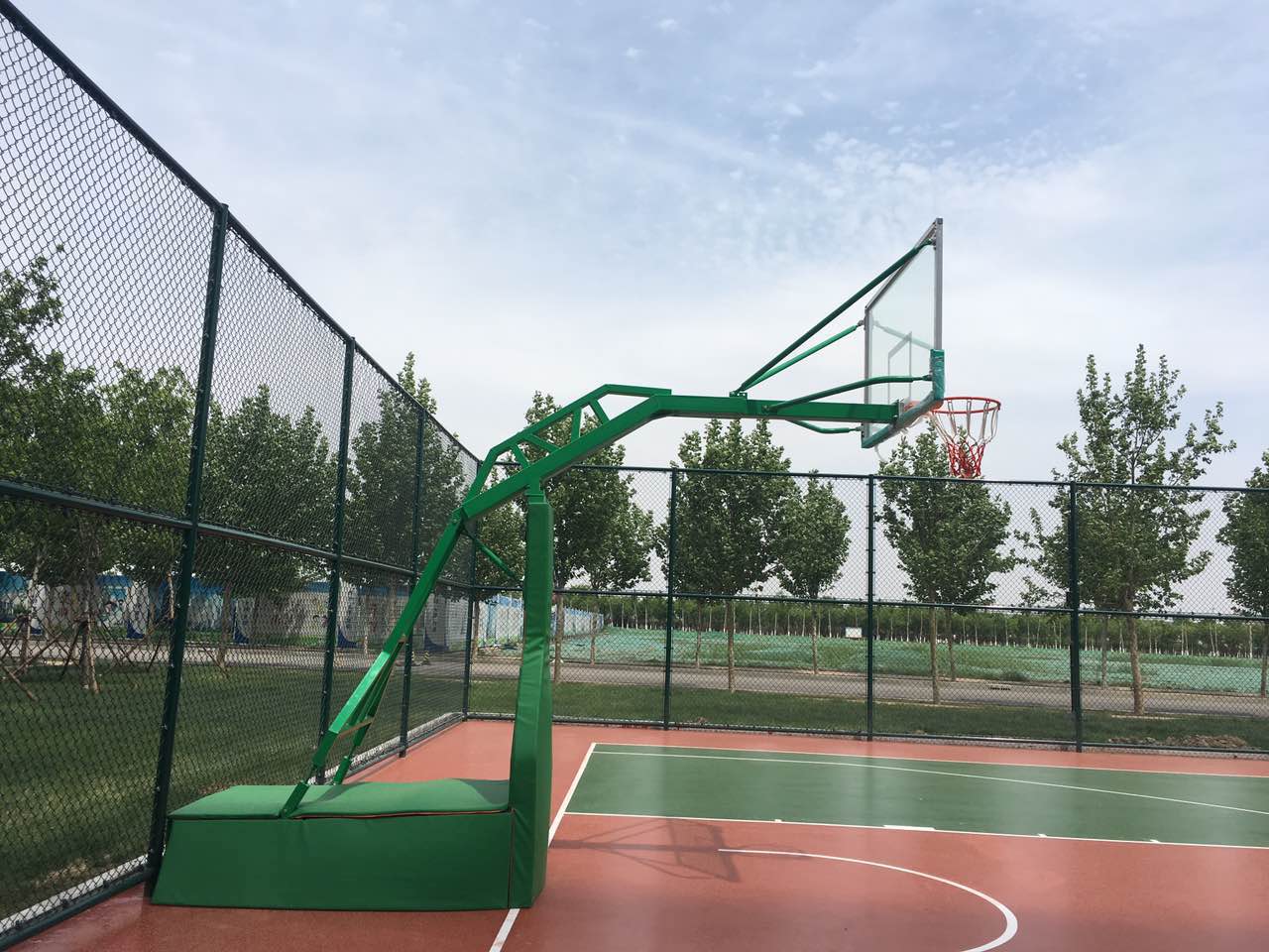济南篮球场地施工 篮球场围网安装要求