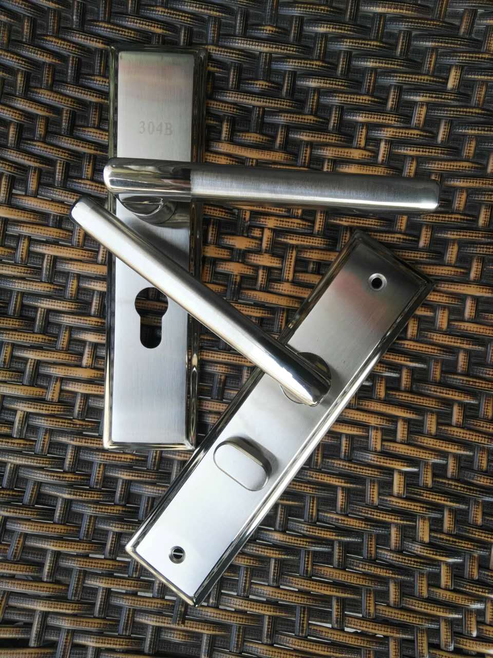 广东厂家直供不锈钢锁具 木门锁 房门锁 执手锁 机械门锁 室内门锁量大从优