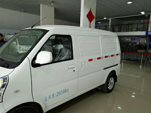 四川省成都市供应新能源电动面包车STJ5023XX不限号不限行厂价直销
