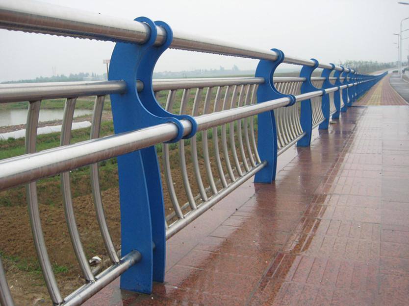 润达不锈钢复合管厂生产加工桥梁护栏品种齐全质量好