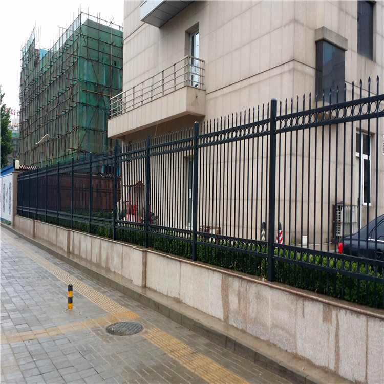 厂家直销鞍山锌钢围墙护栏-德邦制造