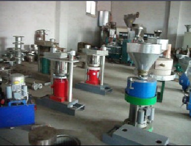 供应广州流动菜籽液压榨油机，厂家销售价格，免费安装