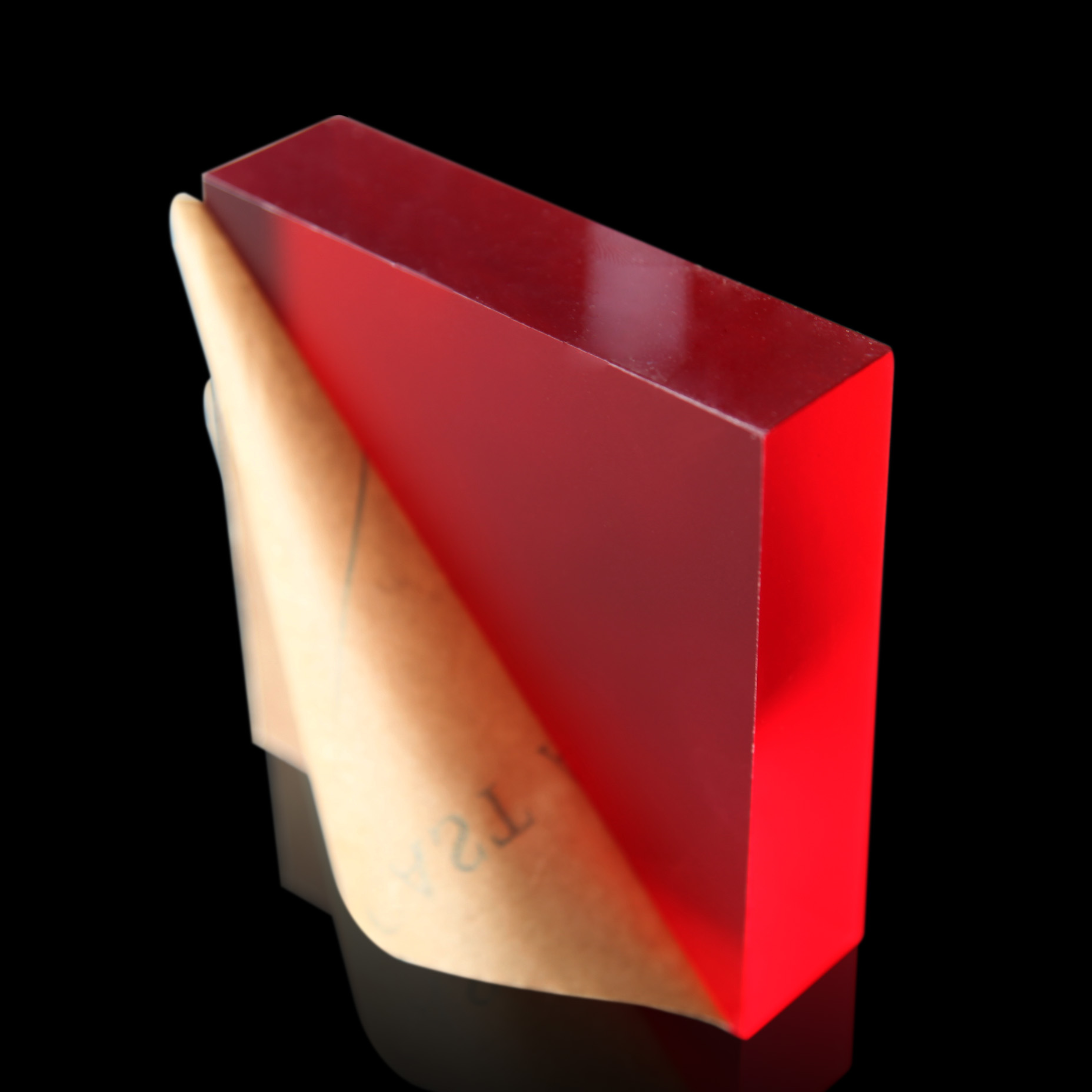 新涛常规红色透明亚克力板材PMMA**玻璃
