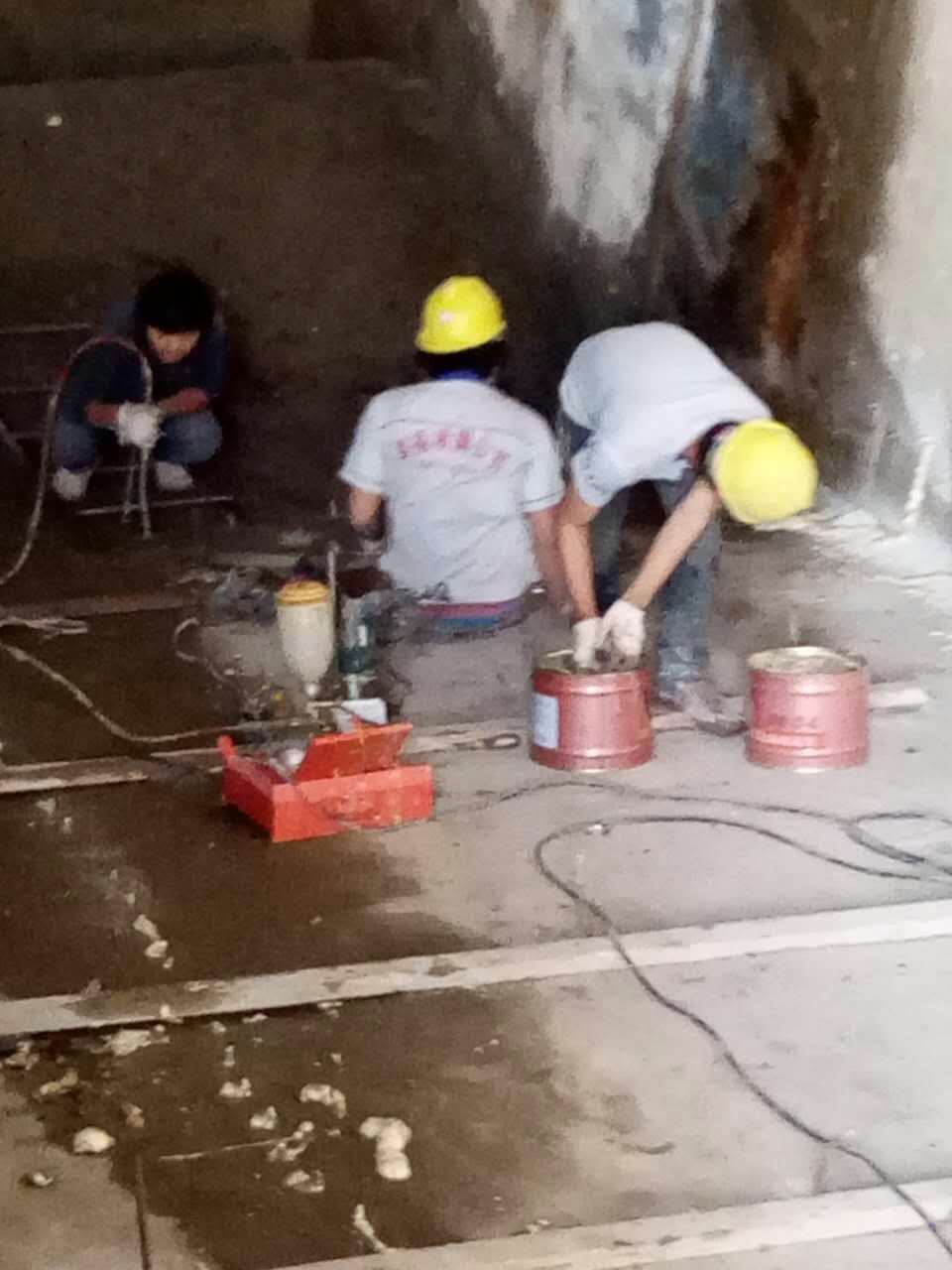 东山地下室堵漏，地下室堵漏专业维修团队，地下室堵漏维修联系方式，