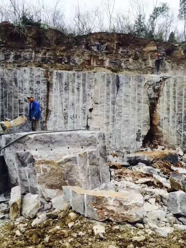 西宁岩石高效无声破碎剂厂家，矿山无声膨胀剂厂家