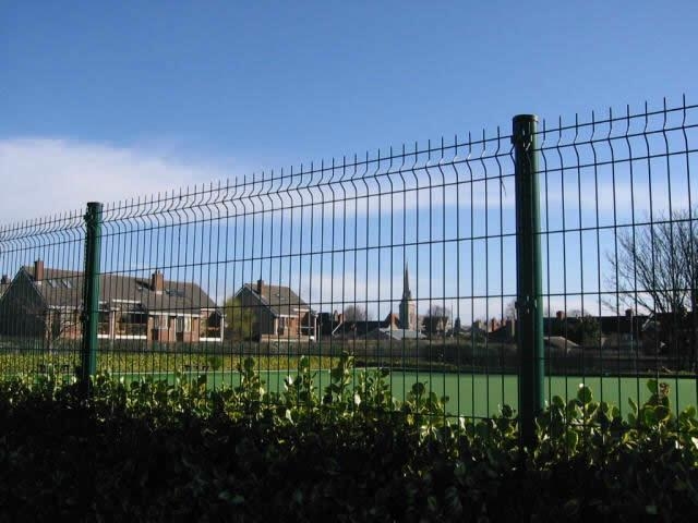 河北普威厂家直销圈地护栏网、公路护栏网、养殖围网等防护网产品