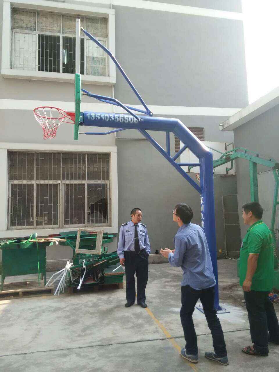 深圳龙岗篮球架厂家直销钢化玻璃透明篮球板