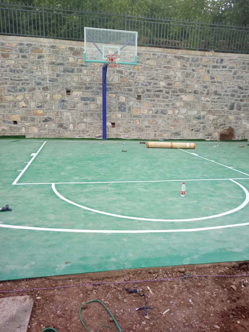 天津室外篮球场施工 PFO室外场地**卷材地胶