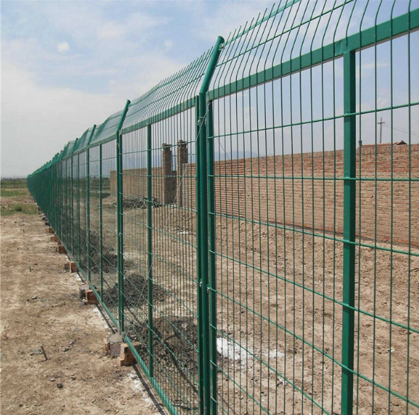 优质浸塑荷兰网防护网金属双边养殖丝网厂家隔离网围栏网