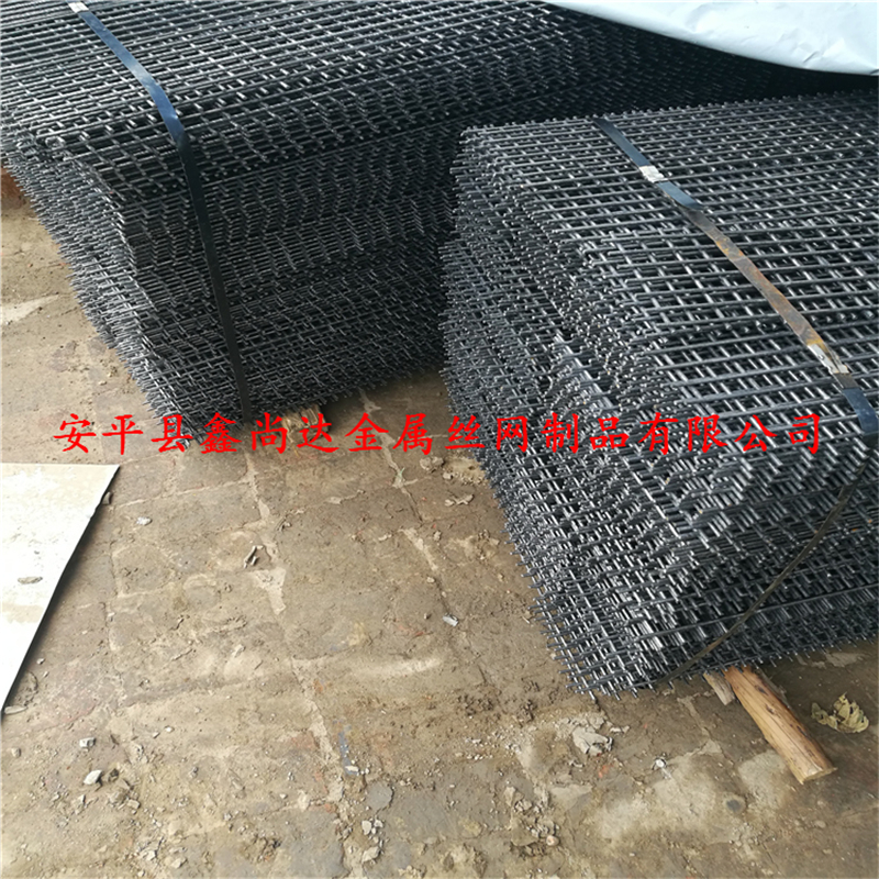 黑铁丝电焊网片 机器焊接网镀锌建筑抹墙电焊网规格可定做生产