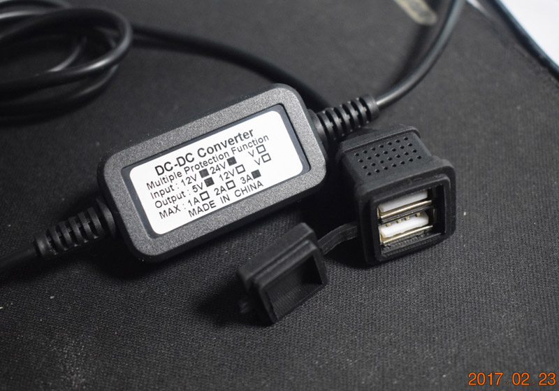 USB A母 带盖 防水设计 车充 车载手机充电器 5V2.1A