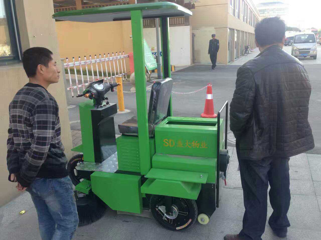 厂家直销吴江汾湖工厂用全自动洗地机就选高美洗地机