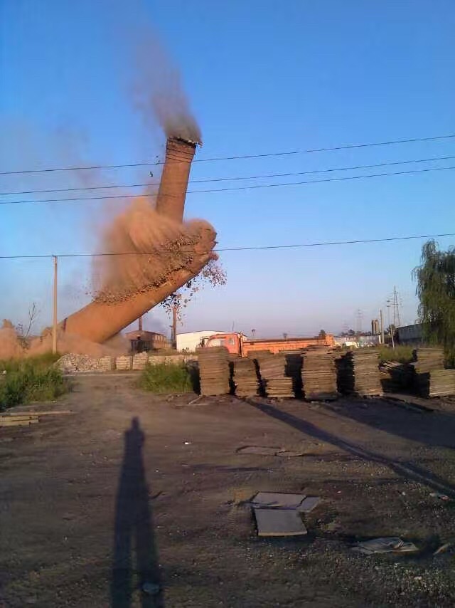 赣州25m滑模烟囱爆破拆除公司