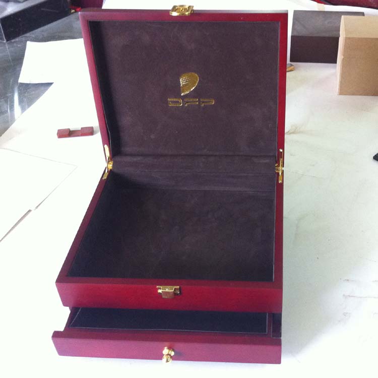 东莞木制金币盒厂家定制高档烤漆 纪念金币盒 价格合理