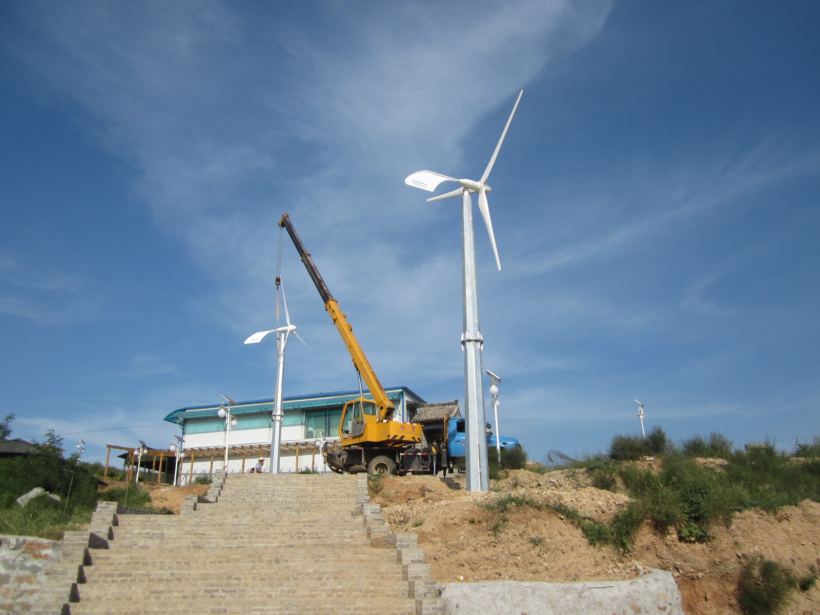 新疆内蒙风力发电机5kw并网离网家庭工厂用的住的风机