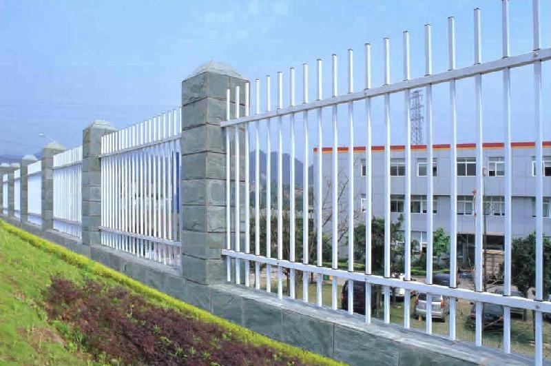 专业生产铁艺围栏 焊接方管护栏 厂区围墙 喷塑镀锌钢管插接组装护栏