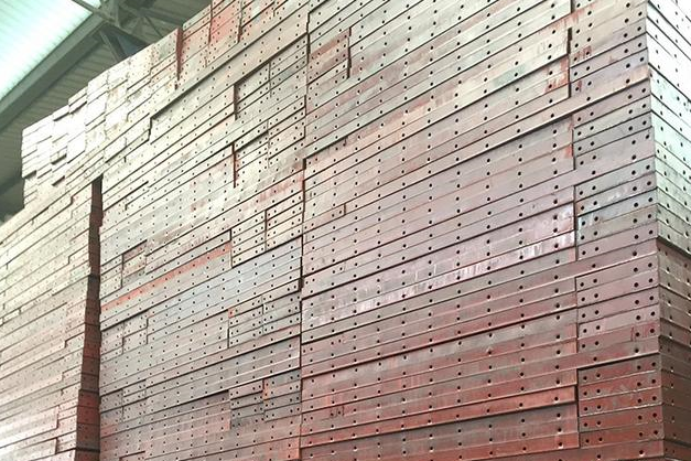 云南新旧钢模板加工 昆明钢板销售商批发