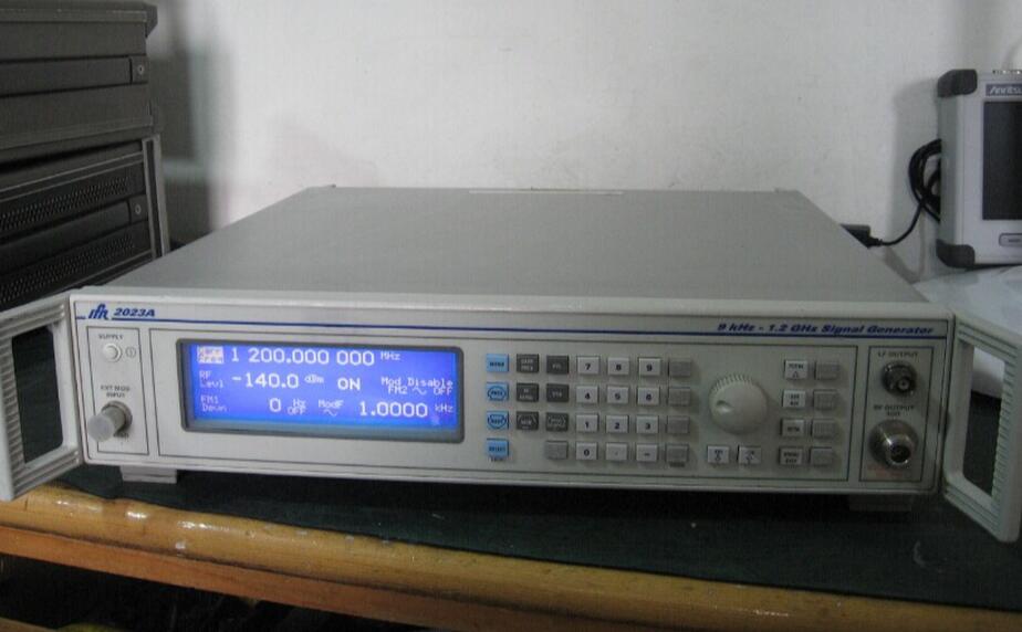 出售艾法斯IFR2023A模拟信号发生器
