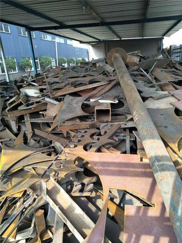 成都废旧钢材回收,宜宾废旧钢材回收站,荣鑫浩钢材贸易