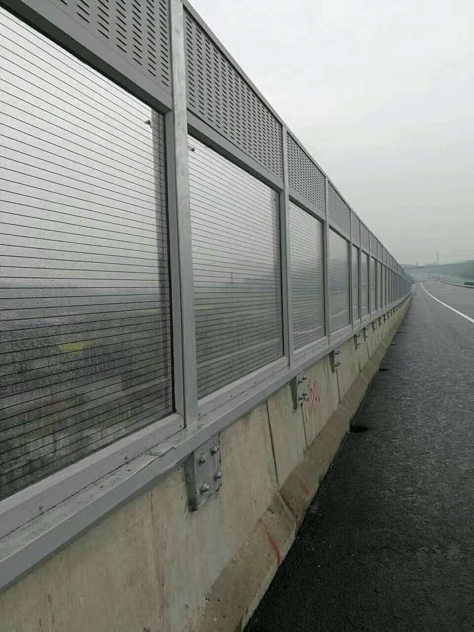高速公路隔音屏障 小区隔音墙 隔音墙施工方案
