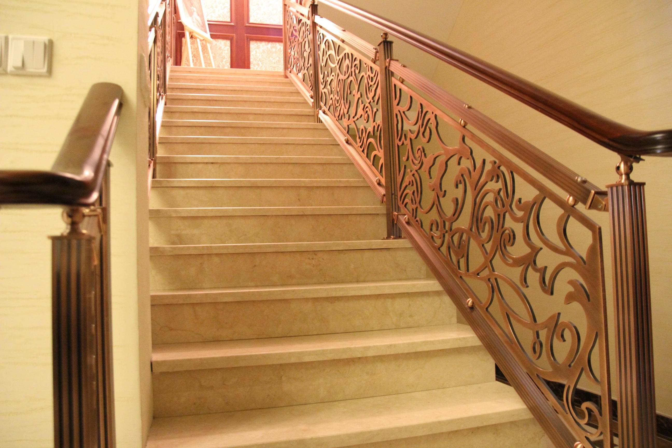 楼梯护栏,楼梯扶手,临朐铁艺楼梯,不锈钢玻璃扶手
