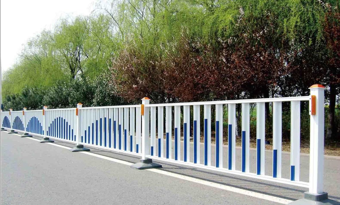 京式护栏,北京护栏,交通护栏,隔离护栏,临朐熊二金属制品厂
