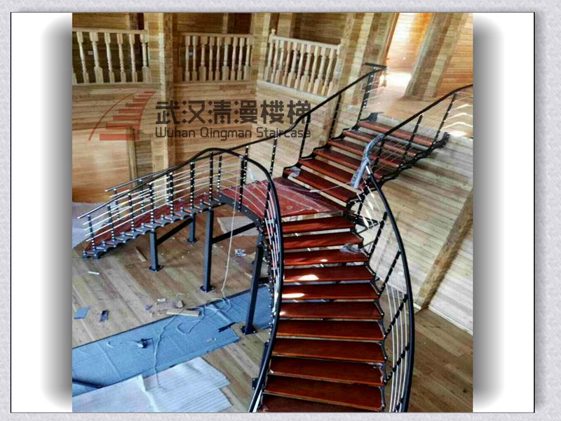 武汉LOFT户型钢构楼梯，建始别墅钢板双梁楼梯，武汉楼梯