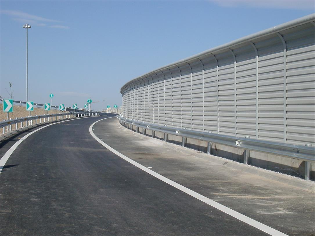 河北厂家专业生产声屏障 高速公路隔音吸音墙