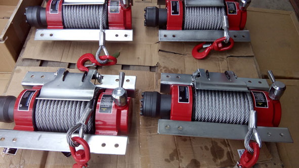 专业生产液压绞盘/液压绞车可带自动排绳器/电动排绳器厂家