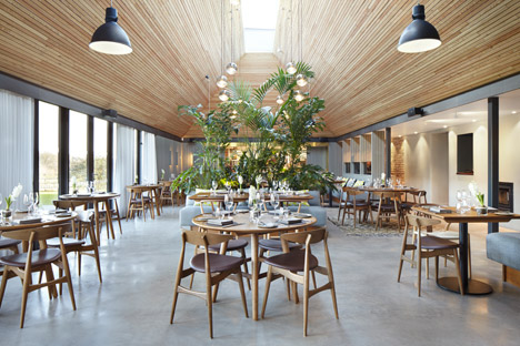 上海工厂制作实木圆桌 实木餐椅 饭店酒店 定制和批发