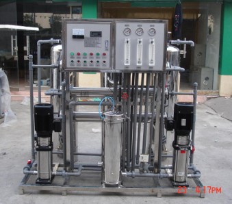 青岛专业生产不锈钢纯净水生产线设备