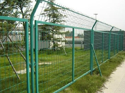 护栏网.公路护栏网.铁路护栏网.基坑护栏网.车间隔离栅
