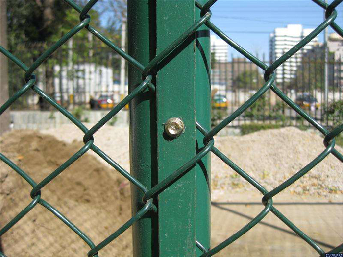 安装双边护栏网的方式方法