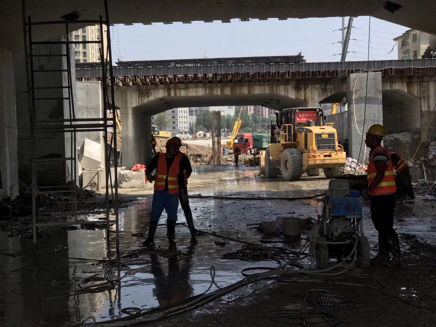 北京专业绳锯切割公司 混凝土桥梁桥墩切割拆除 支撑梁切割拆除