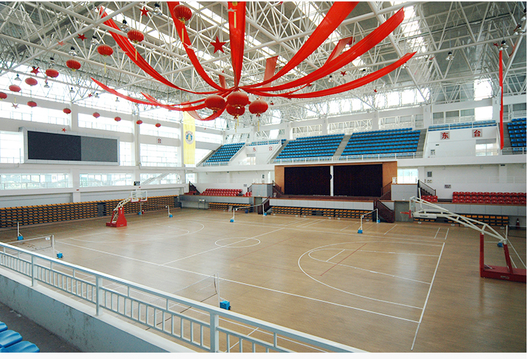 四川专业篮球场标准运动木地板，体育馆实木运动地板价格