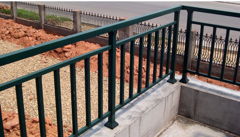 河南焦作恒跃厂家定制优质小区家用阳台新钢护栏、不锈钢护栏