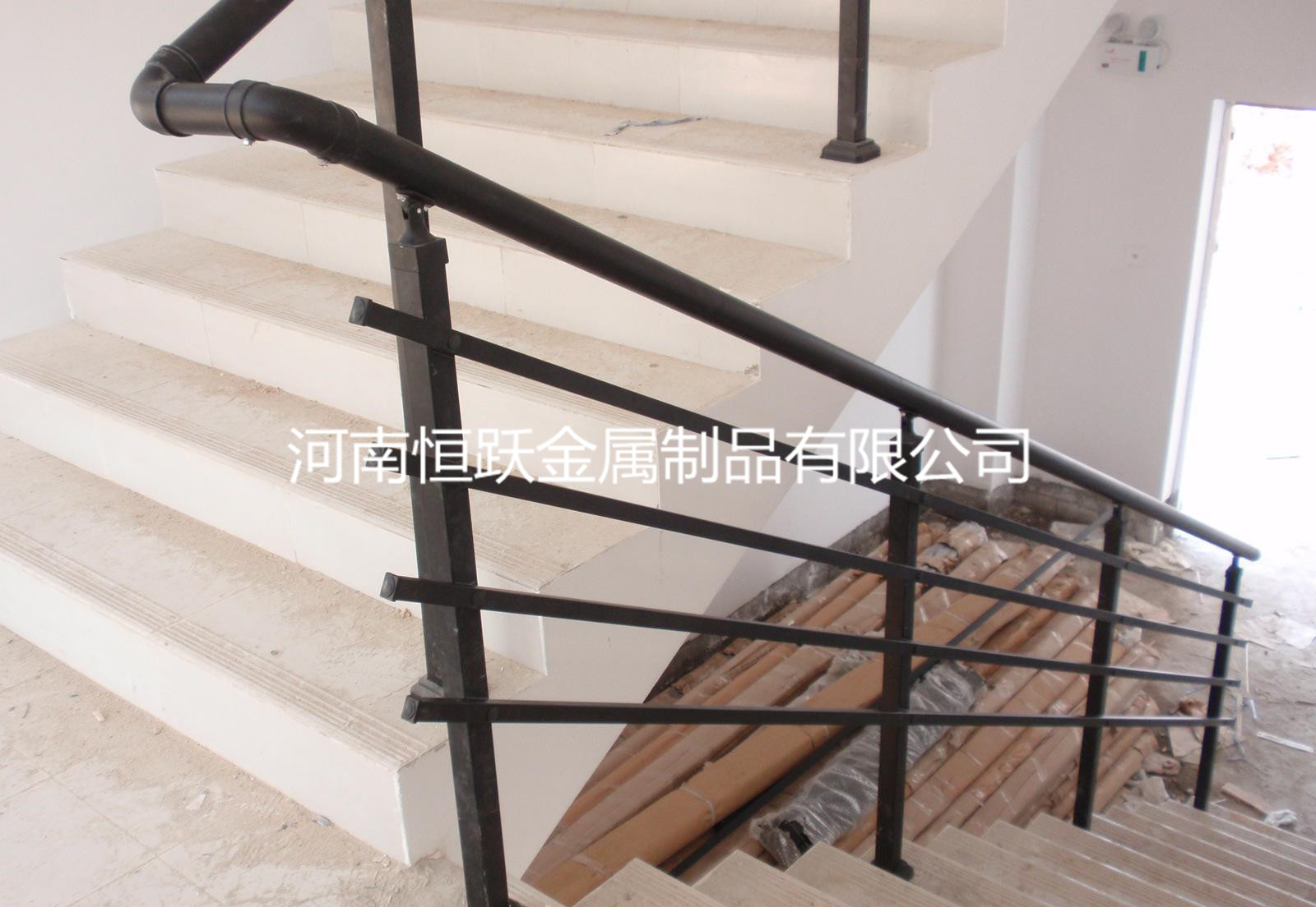 河南商丘恒跃厂家供应定制家用小区用楼梯栏杆、不锈钢楼梯扶手