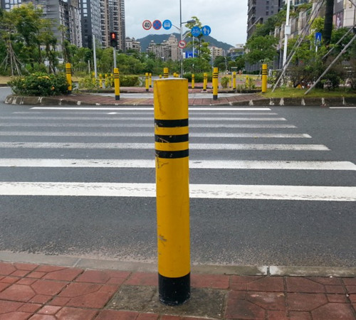 深圳钢管警示柱 固定埋地路桩铁柱 警示隔离桩 路障防撞柱