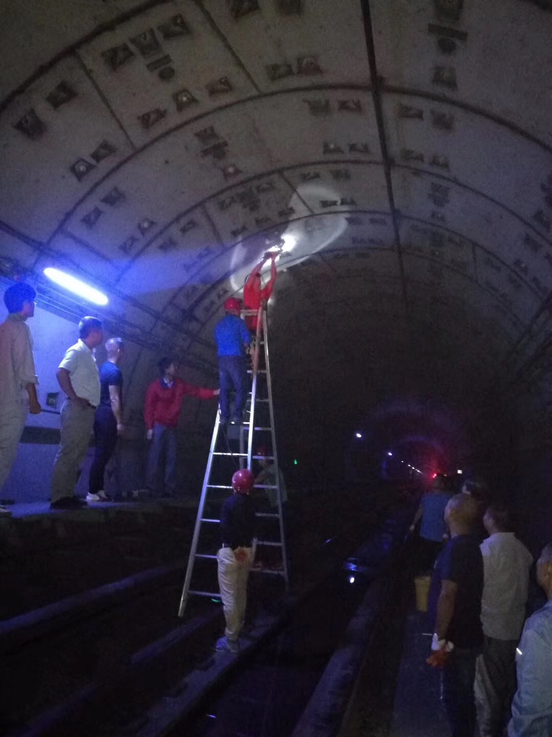 隧道防水堵漏-西安隧道通道防水堵漏公司