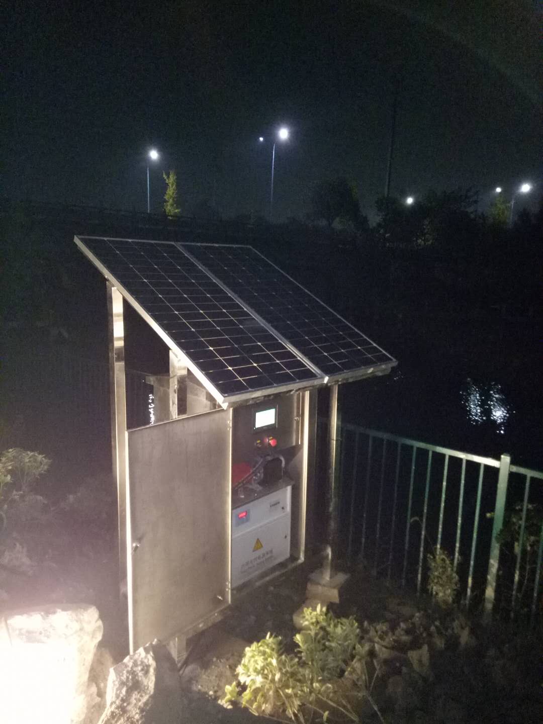 太阳能自控截污装置雨污分流器